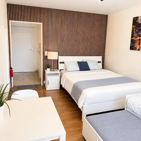 Apartman & Tram *
